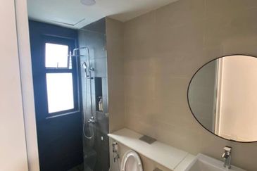 Baypoint @ Country Garden Danga Bay