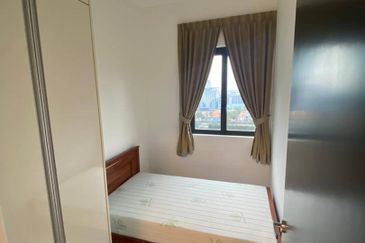 Baypoint @ Country Garden Danga Bay