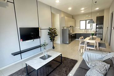 Baypoint @ Country Garden Danga Bay