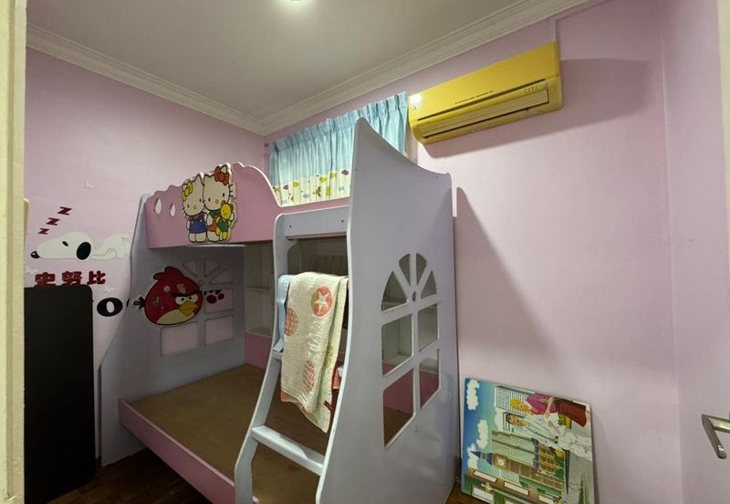 Mon Bisca, Bandar Baru Permas Jaya