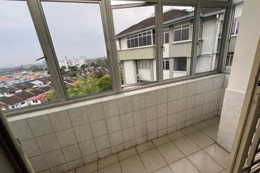 Mon Bisca, Bandar Baru Permas Jaya