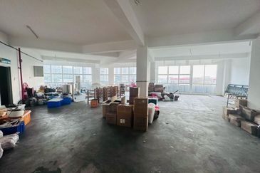 Taman Mount Austin Commercial