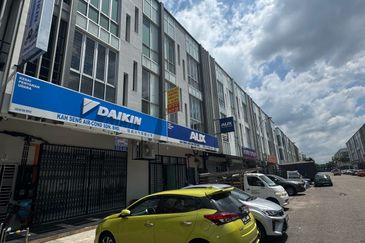 Oasis 2 @ Tropicana Danga Cove