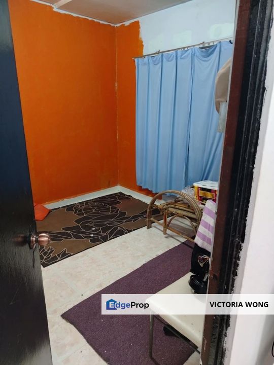 Flat Cempaka Block 16 Tampoi , Johor, Johor Bahru