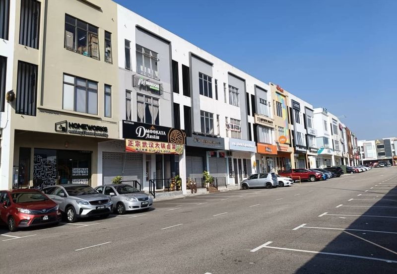 Crest @ Austin Emerald 1