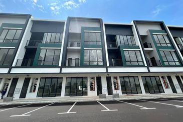 Crest @ Austin Emerald 2