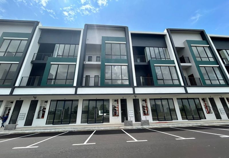 Crest @ Austin Emerald 2