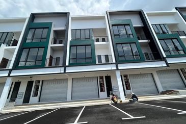 Crest @ Austin Emerald 2