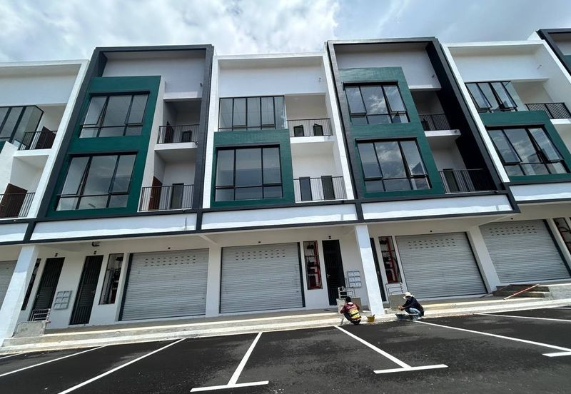 Crest @ Austin Emerald 2