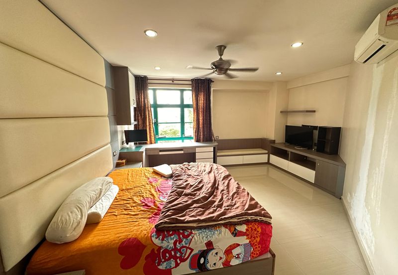 The Straits View, Bandar Baru Permas Jaya