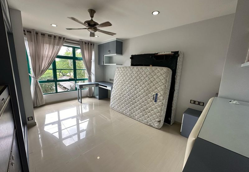 The Straits View, Bandar Baru Permas Jaya