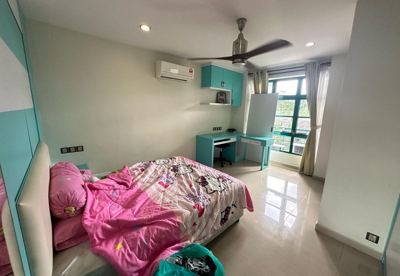 The Straits View, Bandar Baru Permas Jaya