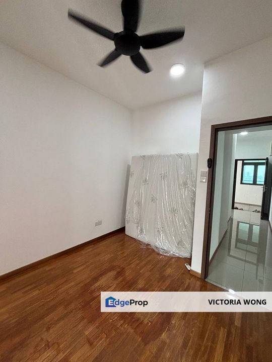 Crescent Bay Suite Bayu Puteri Permas Jaya, Johor, Johor Bahru