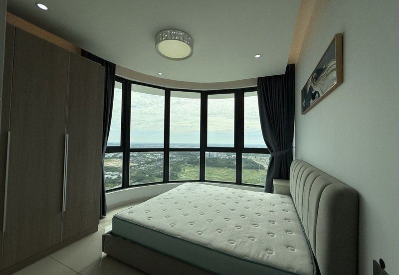 The M @ Medini Macrolink