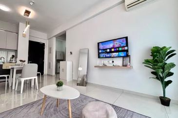 Baypoint @ Country Garden Danga Bay