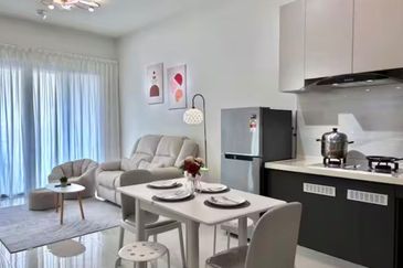 Baypoint @ Country Garden Danga Bay