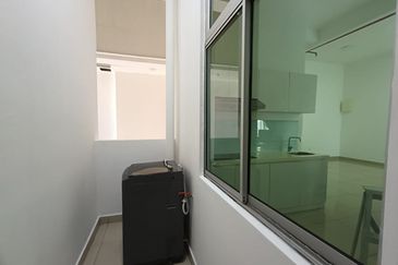 Akademik Suite @ Mount Austin