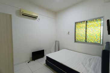 Akademik Suite @ Mount Austin