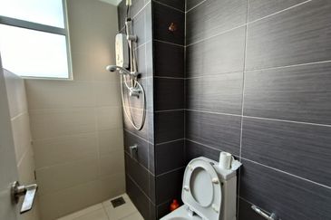 Akademik Suite @ Mount Austin