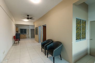 Akademik Suite @ Mount Austin