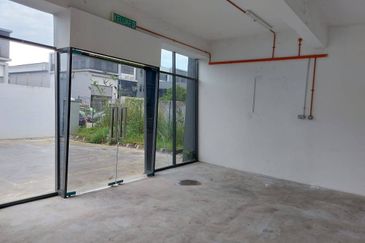 Apex Bizhub Desa Cemerlang