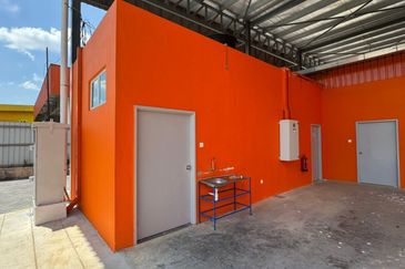 Kempas Utama Industrial Park