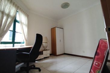 The Straits View, Bandar Baru Permas Jaya