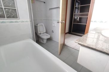 The Straits View, Bandar Baru Permas Jaya