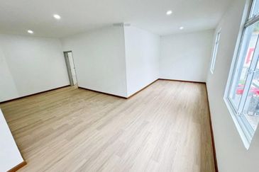 Jalan Perjiranan 11/20