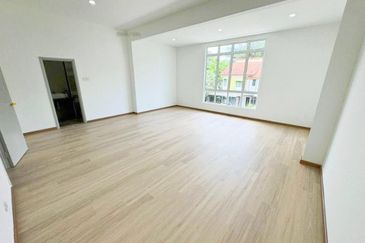 Jalan Perjiranan 11/20