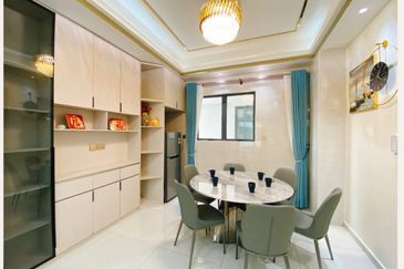 Baypoint @ Country Garden Danga Bay