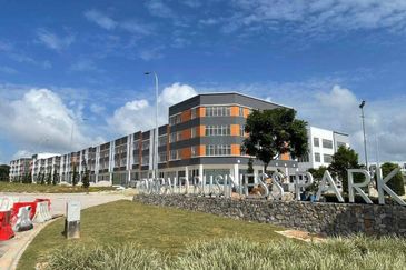 Crest @ Austin Emerald 1