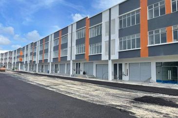 Crest @ Austin Emerald 1