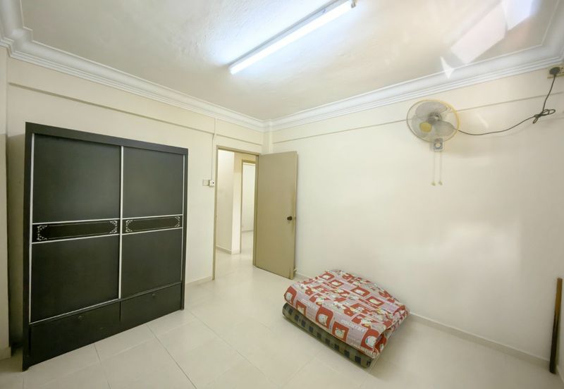 Flat Taman Plentong Utama