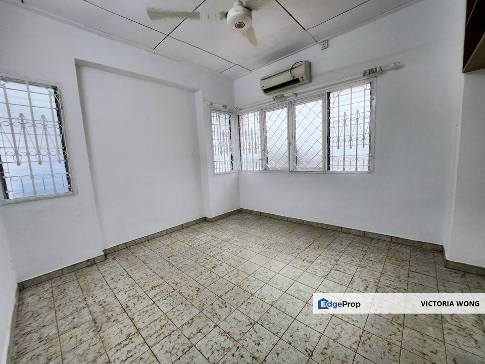 Taman Pelangi @Jalan Merah Double Storey Semi-Detached , Johor, Johor Bahru