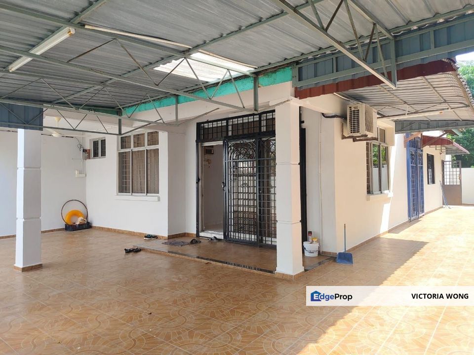 Megah Ria Double Storey Semi D Jalan Api-Api Masai Johor, Johor, Masai