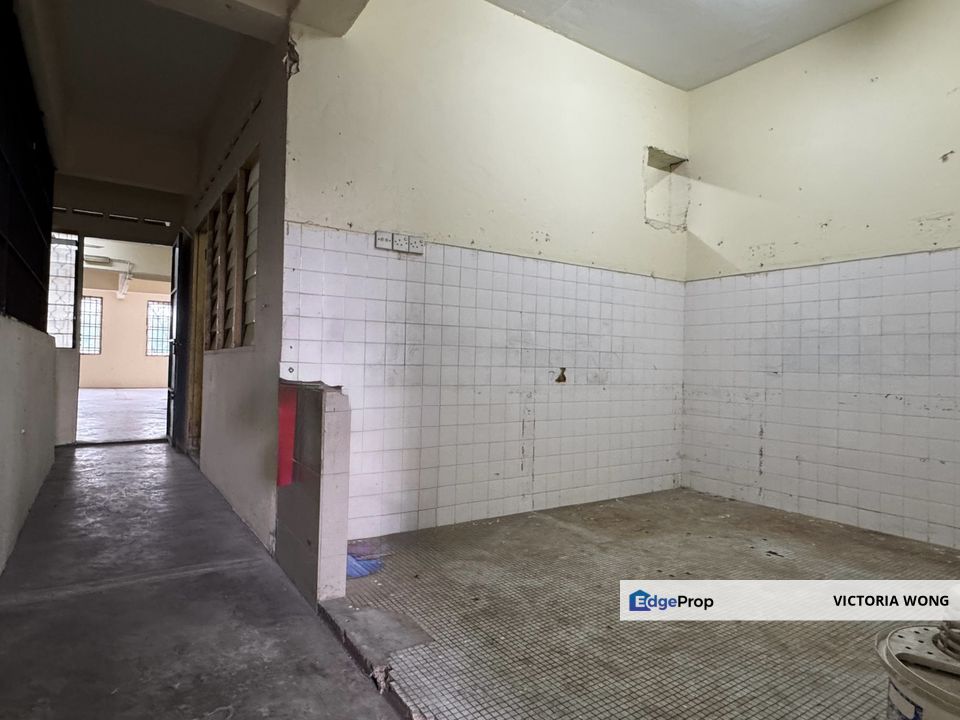 Senai Saleng Jaya 3 Storey Shoplot Jalan Selangat Senai Kulai, Johor, Senai