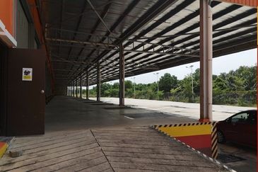 Jalan Pelabuhan Johor Port