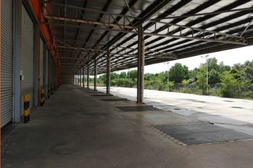 Jalan Pelabuhan Johor Port