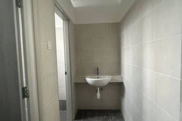 Senai New Semi-Detached Factory