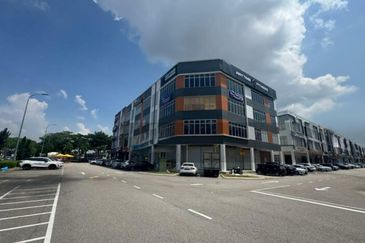 Crest @ Austin Emerald 1