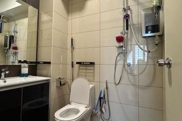 Mon Bisca, Bandar Baru Permas Jaya