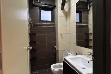 Mon Bisca, Bandar Baru Permas Jaya