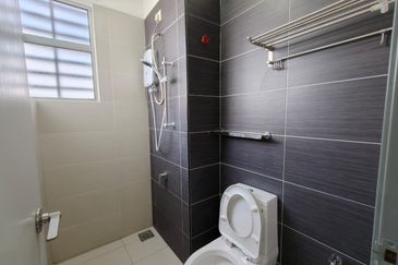 MANHATTAN @ Austin Heights