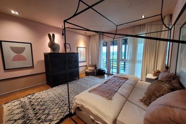 Emerald Bay @ Puteri harbour