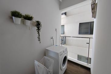 Bay Laurel @ Country Garden Danga Bay