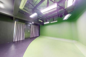 Pusat Perdagangan Danga Utama