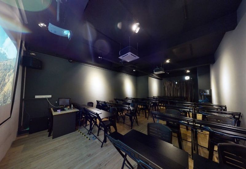 Pusat Perdagangan Danga Utama