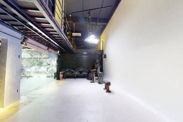 Pusat Perdagangan Danga Utama