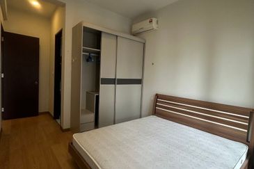 Baypoint @ Country Garden Danga Bay